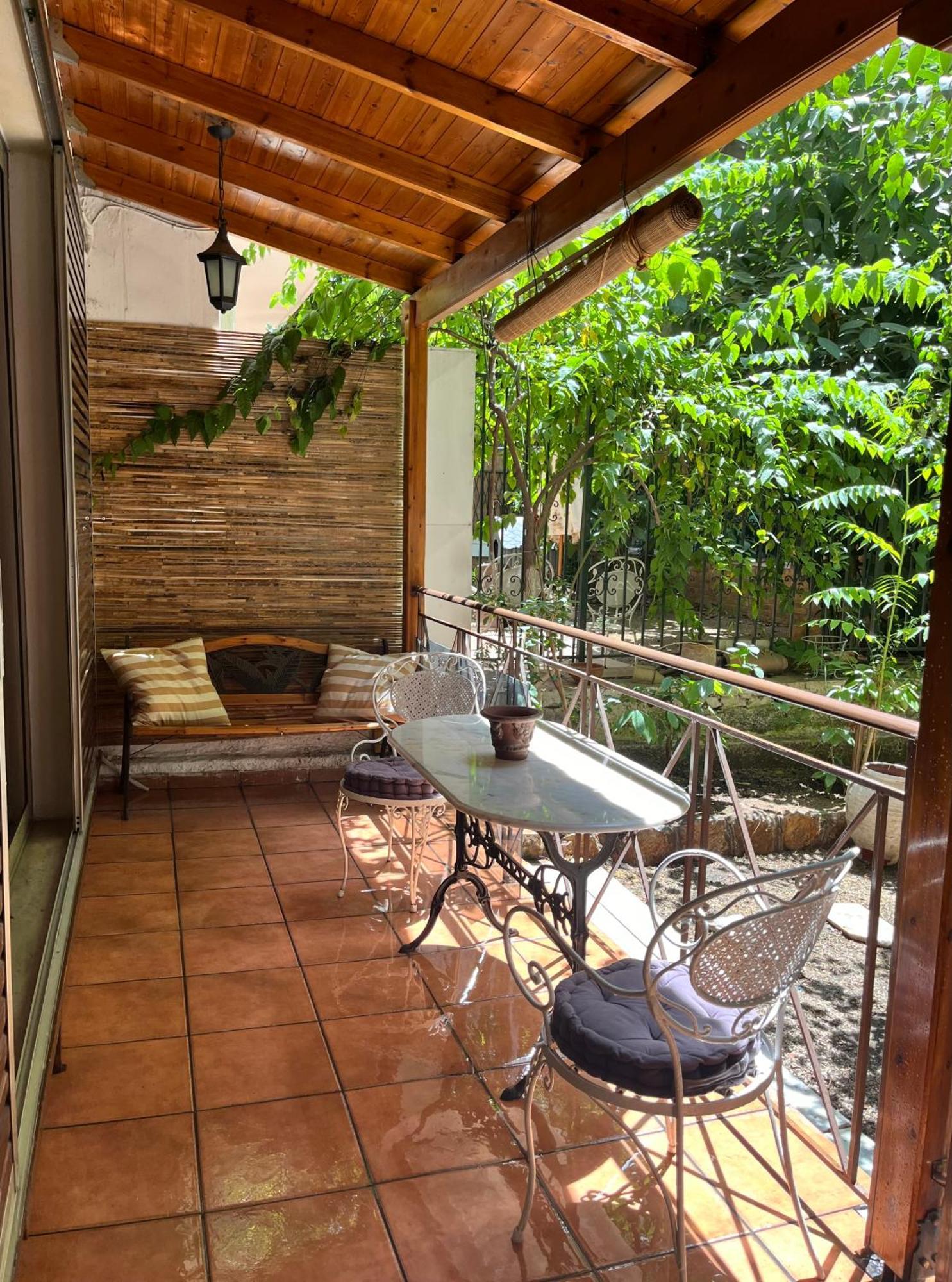 Quiet Apartment With Garden View In Kolonaki Athens Exterior photo