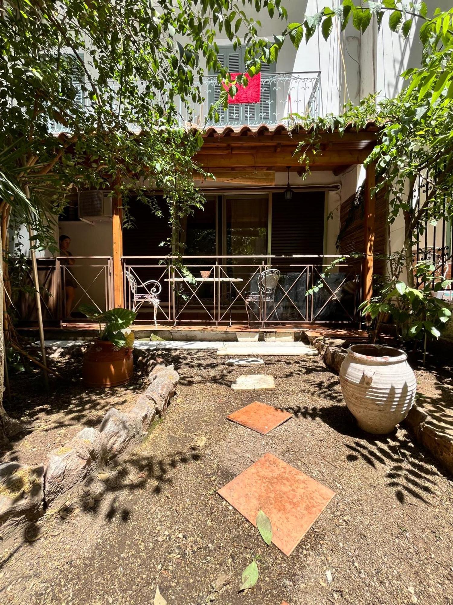 Quiet Apartment With Garden View In Kolonaki Athens Exterior photo
