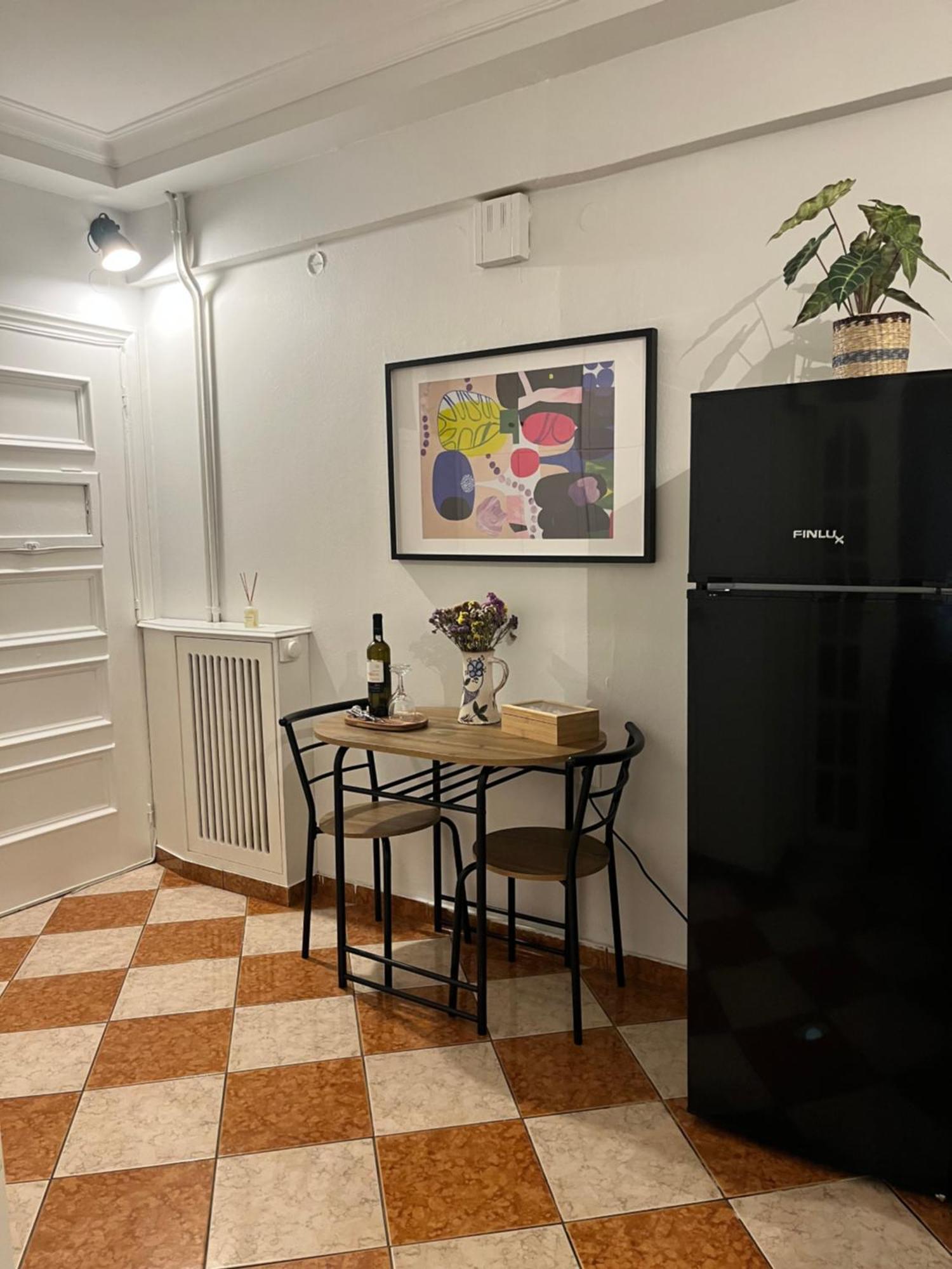 Quiet Apartment With Garden View In Kolonaki Athens Exterior photo